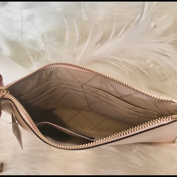 NEW MICHAEL KORS LEATHER CLUTCH WRISTLET CHOOSE - Picture 7 of 7